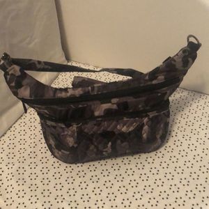 Lug camouflage purse